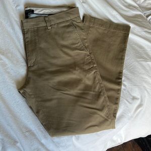 Mens Banana Republic Khaki pants, size 33x30